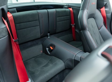 Porsche 911 Targa 4 GTS (992) 15