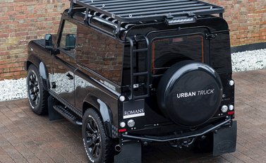 Land Rover Defender 90 Urban Truck 9