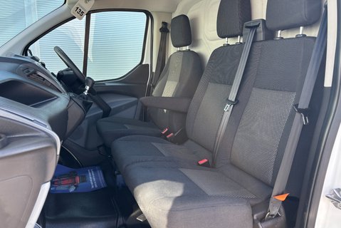 Ford Transit Custom 310 L1 105 ps Base Panel Van - Air Con 4