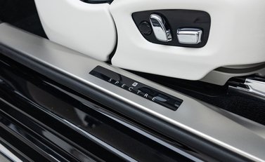 Rolls-Royce Spectre 29