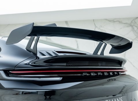 Porsche 911 GT3 (992) 33