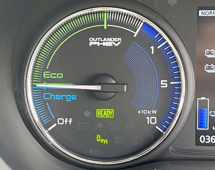 Mitsubishi Outlander 2.4 Outlander Dynamic PHEV CVT 4WD 5dr 23