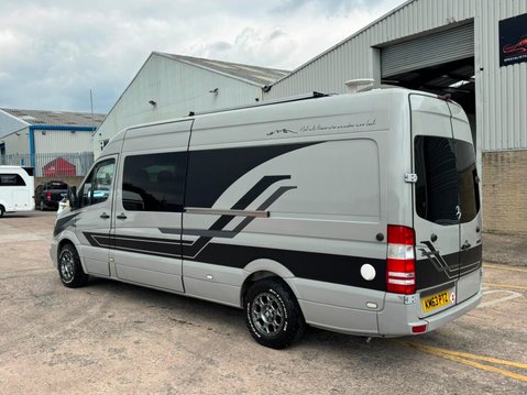 Mercedes-Benz Sprinter 4