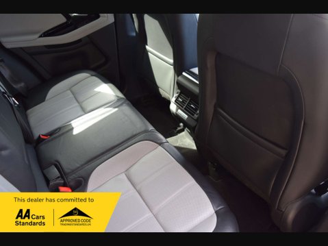 Land Rover Range Rover Evoque 2.0 Range Rover Evoque R-Dynamic SE D Auto 4WD 5dr 39
