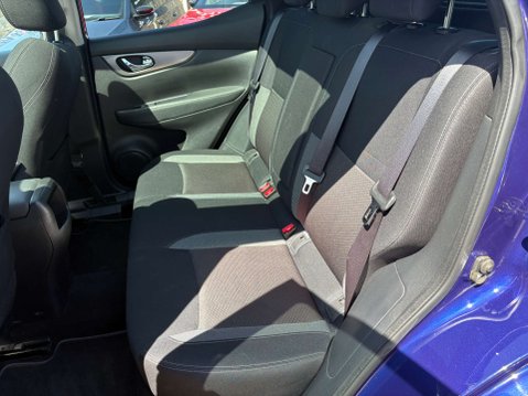 Nissan Qashqai 1.3 Qashqai N-Connecta DiG-T 5dr 20