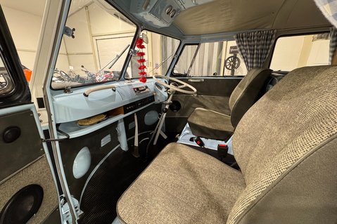 Volkswagen Transporter CARAVAN 15