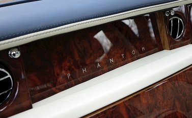 Rolls-Royce Phantom Series II 26