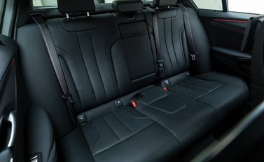 BMW M5 COMPETITION 21