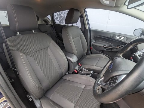 Ford Fiesta TITANIUM 13