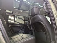 Land Rover Defender 2.0 Defender SE Auto 4WD 5dr 19