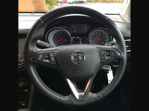 Vauxhall Astra 1.4 Astra SRi T 5dr 30