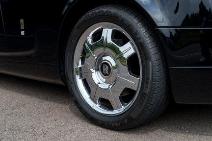 Rolls-Royce Phantom Drophead Coupé 14