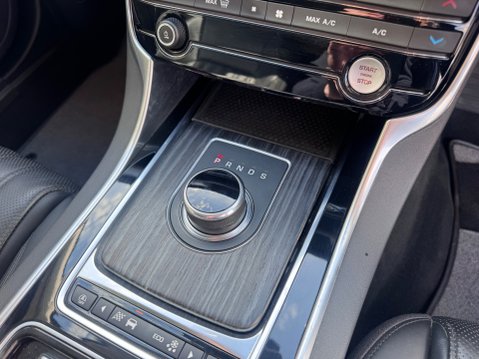 Jaguar XF D PORTFOLIO AWD 19
