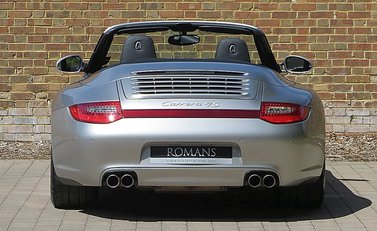 Porsche 911 (997) Carrera 4S Cabriolet 8