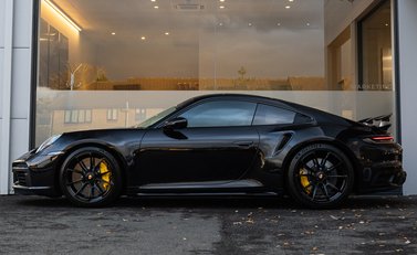 Porsche 911 Turbo S (992) 3
