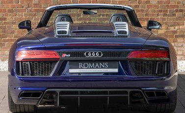 Audi R8 V10 Spyder 5