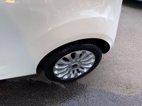 Ford Ka 1.2 Zetec Euro 4 3dr 31