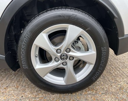 Toyota C-HR 1.8 C-HR Icon HEV CVT 5dr 16