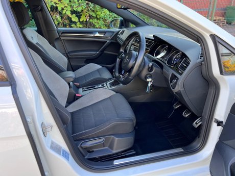 Volkswagen Golf 2.0 TSI BlueMotion Tech R 4Motion Euro 6 (s/s) 5dr 15