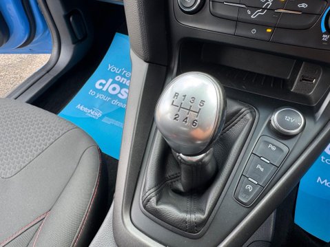 Ford Focus ST-LINE TDCI 48