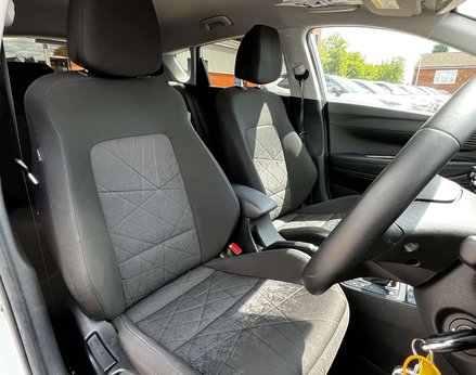 Hyundai BAYON 1.0 Bayon Premium TGDi MHEV Auto 5dr 54