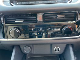 Nissan Qashqai 1.3 Qashqai Visia DiG-T MHEV 5dr 39