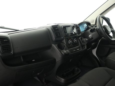 Peugeot Boxer 335 L2H2 BHDi 140 MT6 Professional 12
