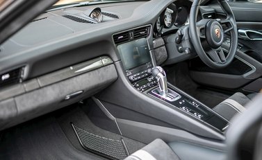Porsche 911 (991.2) GT3 14