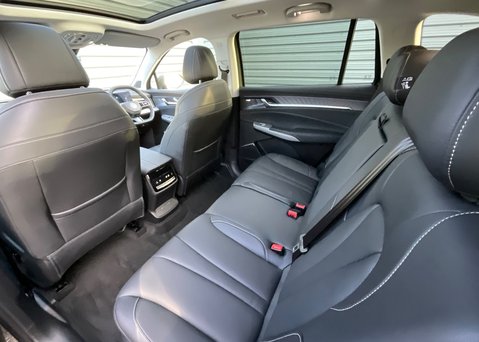 MG MGS9 1.5 T-GDI PHEV PREMIUM 14