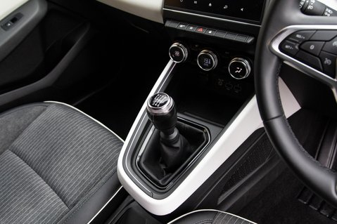 Renault Clio TECHNO TCE 32