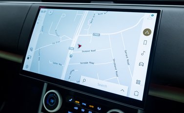 Land Rover Range Rover P530 SV 25