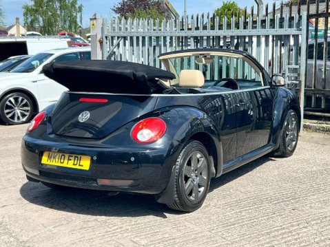 Volkswagen Beetle LUNA 16V 23