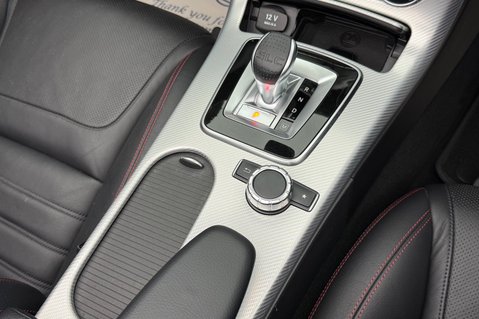 Mercedes-Benz SLC SLC 250 D AMG LINE -£35 ROAD TAX -PAN ROOF -£35 ROAD TAX -2 OWNERS 38