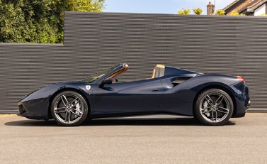 Ferrari 488 SPIDER 3
