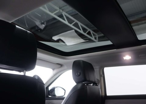 Land Rover Range Rover Evoque 2.0 Range Rover Evoque R-Dynamic SE Auto 4WD 5dr 58