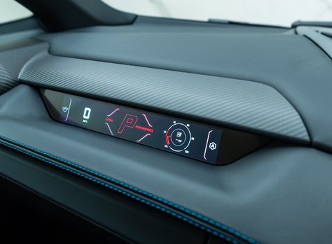 Lamborghini Revuelto 21