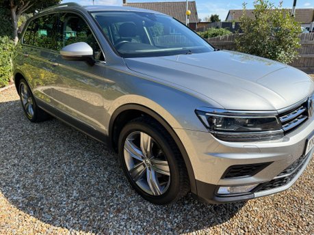 Volkswagen Tiguan 2.0 TDI SEL DSG 4Motion Euro 6 (s/s) 5dr 9