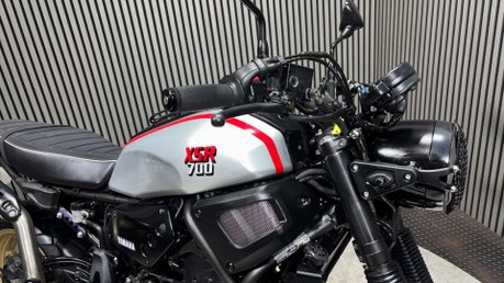 Yamaha XSR700 700 XTRIBUTE 2020 ONLY 5K AKRAPOVIC EXHAUST MODERN RETRO A2 33