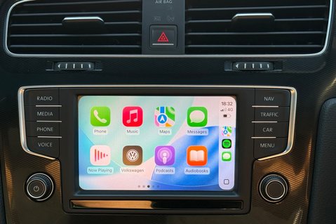 Volkswagen Golf GTD - PANORAMIC ROOF - ACC - SPORT AND SOUND PACK - CARPLAY 7