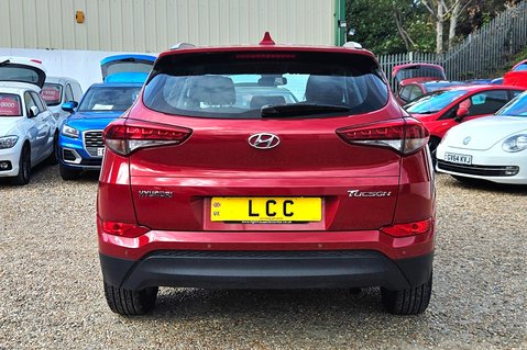 Hyundai TUCSON GDI SE BLUE DRIVE LOOK! 37000 MILES! 1 PREVIOUS OWNER! 8 SERVICE STAMPS 9