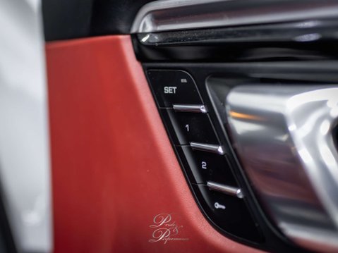 Porsche Macan 3.0 Macan S D Semi-Auto 4WD 5dr 36