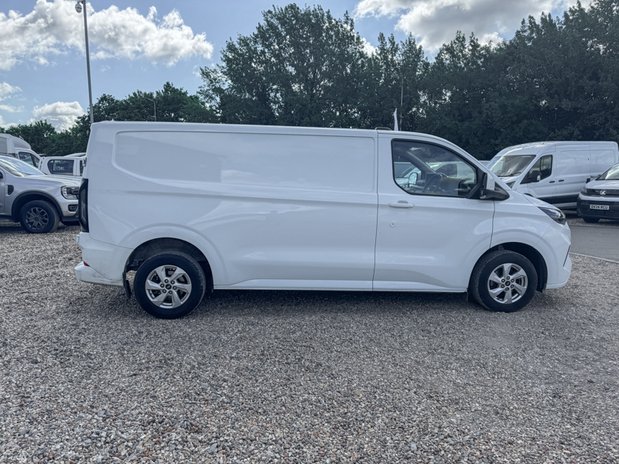 Ford Transit Custom LWB L2H1 Low Roof Limited 300 Air Con Cam Sensors EURO 6 5
