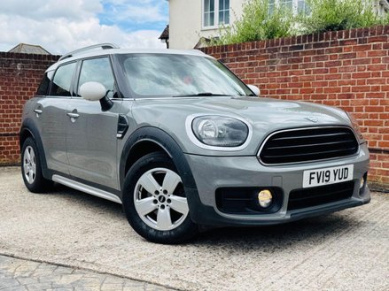 Mini Countryman 1.5 Cooper Classic SUV 5dr Petrol Steptronic Euro 6 (s/s) (136 ps)