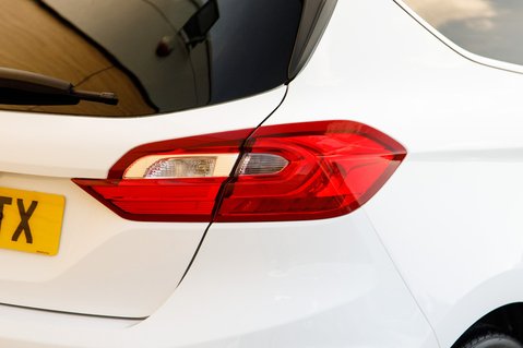 Ford Fiesta TITANIUM 9