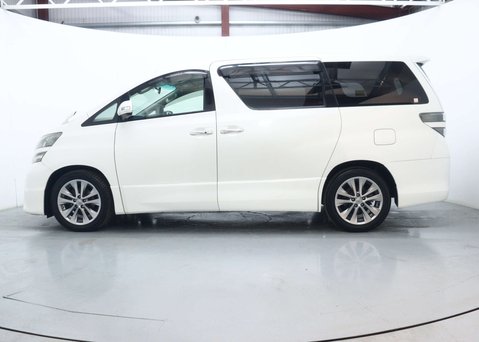 Toyota Vellfire 2.4 PETROL AUTO 5dr 9
