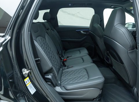 Audi SQ7 BLACK EDITION 18