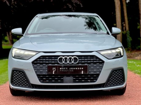 Audi A1 SPORTBACK TFSI TECHNIK 2