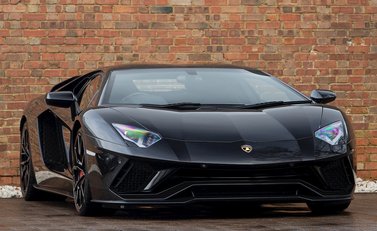 Lamborghini Aventador S LP740-4 1