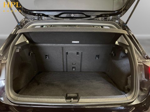 Volkswagen Golf 1.5 TSI Life Hatchback 5dr Petrol Manual Euro 6 (s/s) (130 ps) 21