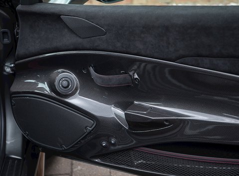 Ferrari 488 Pista 21